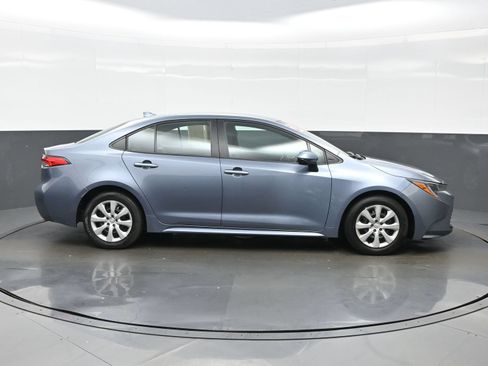 Used 2024 Toyota Corolla LE FWD image 7