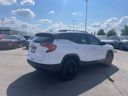 Used 2020 GMC Terrain SLE w/ Elevation Edition FWD image 7