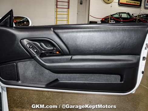 Used 2002 Chevrolet Camaro Z28 RWD image 73