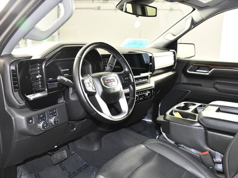Used 2025 GMC Sierra 1500 SLT AWD/4WD image 2