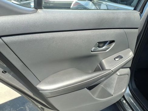 Used 2024 Nissan Sentra SV FWD image 8