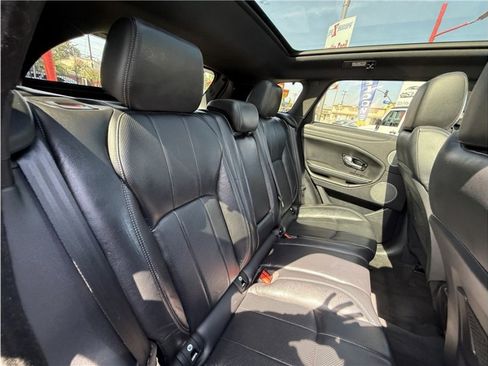 Used 2017 Land Rover Range Rover Evoque SE Premium image 27