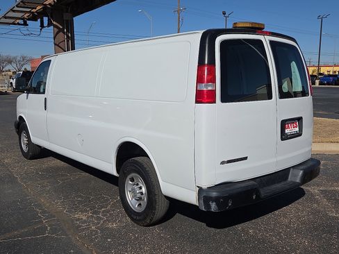 Used 2020 Chevrolet Express 2500 Extended w/ Communications Package image 3