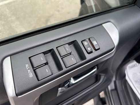 Used 2022 Toyota 4Runner SR5 Premium image 11