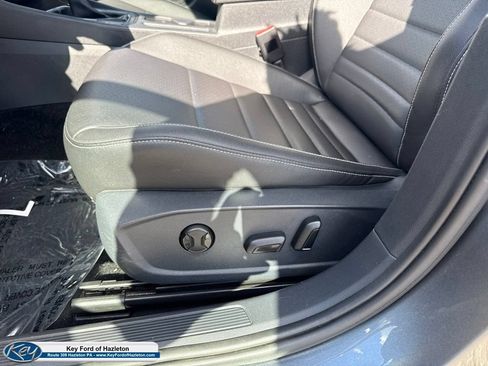 Used 2024 Volkswagen Jetta SE FWD image 15