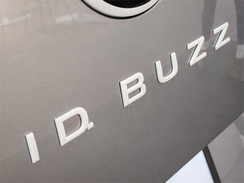 New 2025 Volkswagen ID. Buzz Pro S image 7