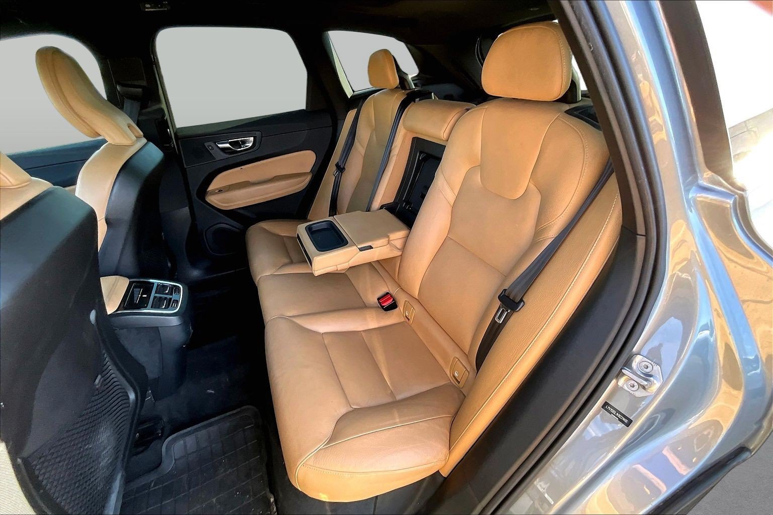 Used 2019 Volvo XC60 T5 Inscription w/ Protection Package Premier FWD image 24