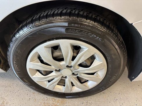 Used 2022 Hyundai Accent SE FWD image 25
