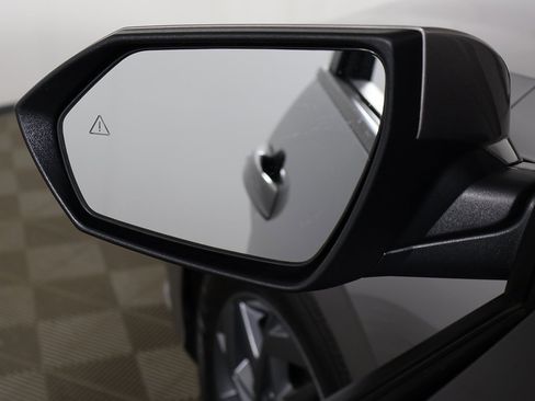 Used 2024 Hyundai Elantra SEL image 32