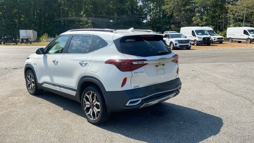 Used 2022 Kia Seltos SX w/ Sunroof Package AWD/4WD image 7