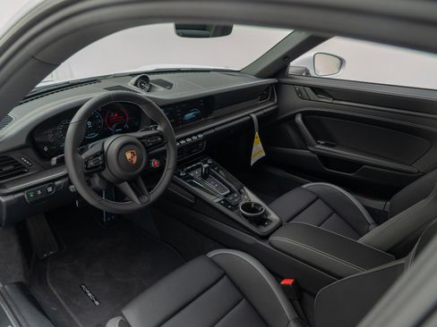 New 2026 Porsche 911 Carrera S image 4