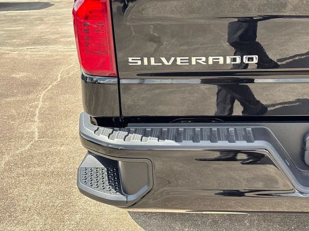 New 2026 Chevrolet Silverado 1500 Custom RWD image 25