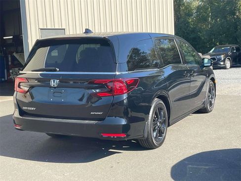 Certified 2023 Honda Odyssey Sport image 4