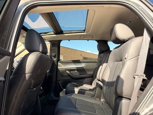 Used 2024 MAZDA CX-90 Plug-In Hybrid w/ Premium Pkg AWD/4WD image 12