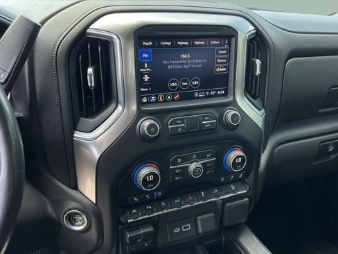 Used 2021 Chevrolet Silverado 1500 LTZ w/ LTZ Premium Texas Edition AWD/4WD image 15