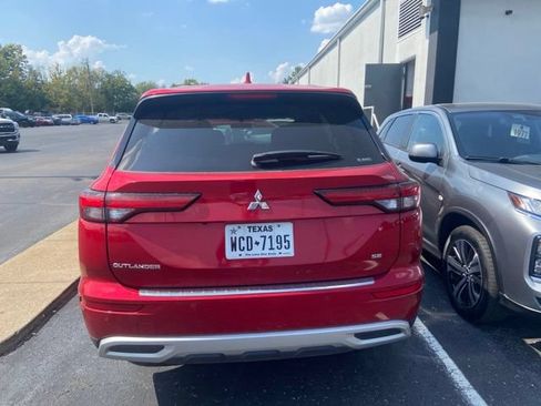Used 2024 Mitsubishi Outlander SE AWD/4WD image 4