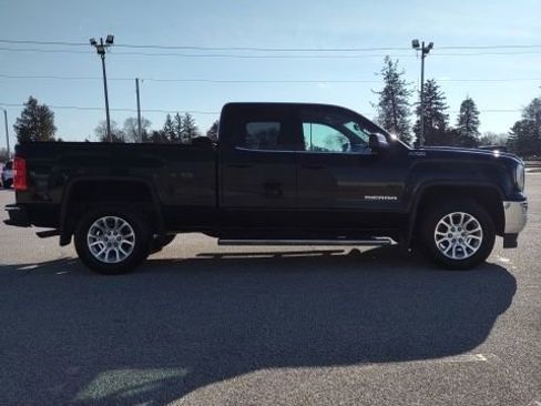 Used 2017 GMC Sierra 1500 SLE w/ SLE Value Package image 6