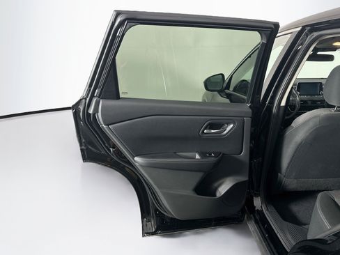 Used 2025 Nissan Rogue SV AWD/4WD image 25