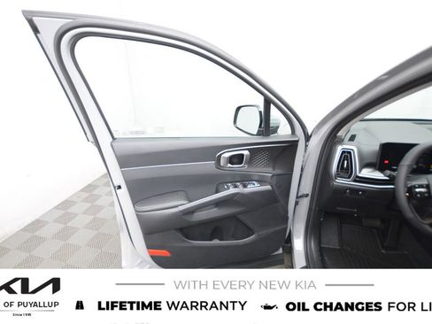 New 2026 Kia Sorento S image 9