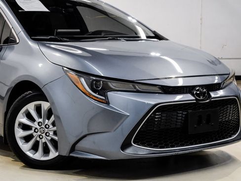 Used 2020 Toyota Corolla XLE image 11