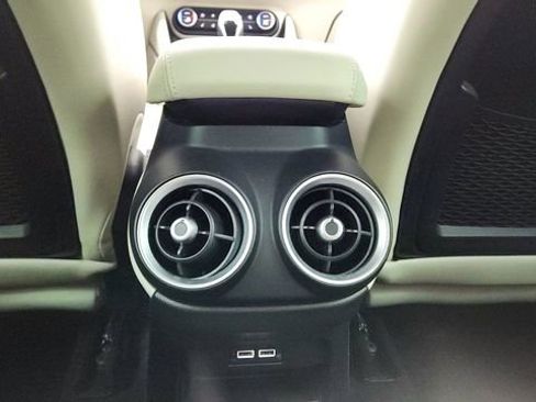 Used 2020 Alfa Romeo Stelvio Ti w/ Nero Edizione image 39