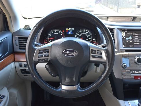 Used 2014 Subaru Outback 2.5i Limited image 15