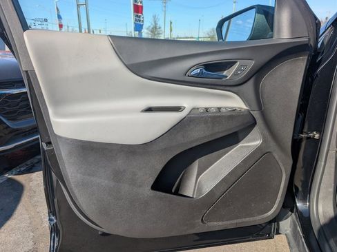 Used 2024 Chevrolet Equinox LS w/ LS Convenience Package image 9