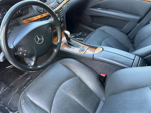 Used 2003 Mercedes-Benz E 500 Sedan image 4