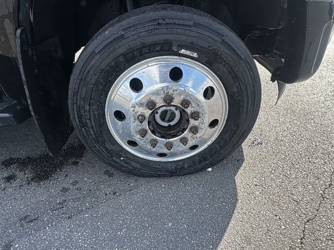 Used 2016 Ford F450 Platinum w/ Platinum Package image 9