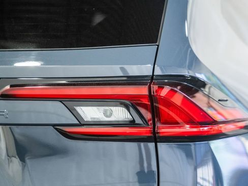 Used 2025 Toyota Grand Highlander AWD Hybrid image 6