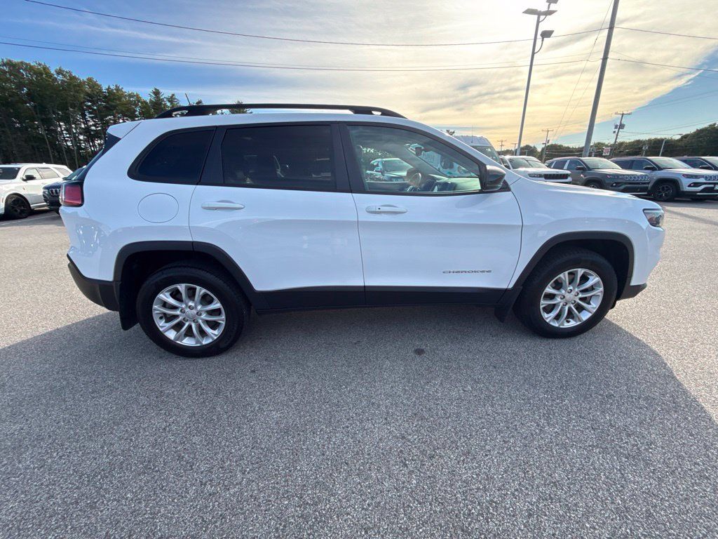 Certified 2022 Jeep Cherokee Latitude Lux w/ Sun & Sound Group AWD/4WD image 6