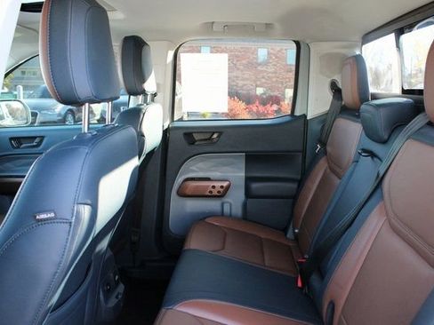 Used 2023 Ford Maverick Lariat w/ Lariat Luxury Package image 32