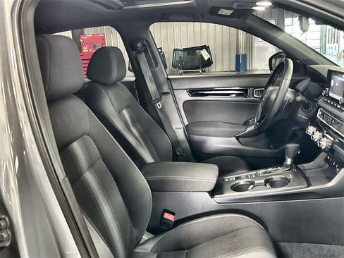 Used 2025 Honda Civic Sport image 30
