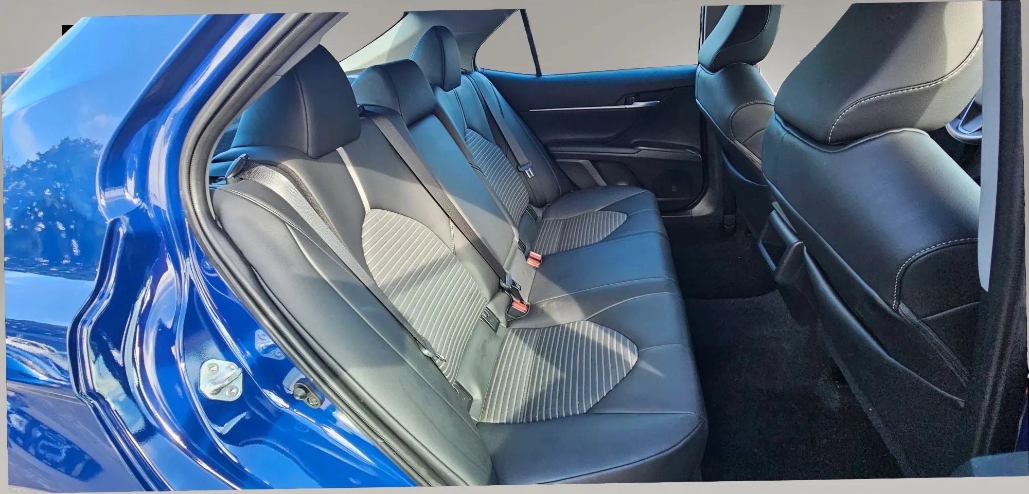 Used 2023 Toyota Camry SE FWD image 10