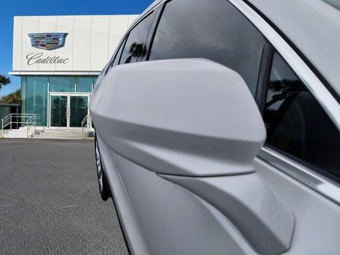 Certified 2023 Cadillac XT4 Luxury FWD image 9