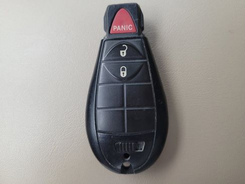 Used 2020 Jeep Cherokee Latitude FWD image 32
