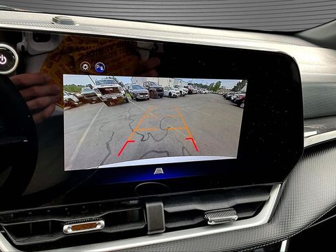 Used 2025 Chevrolet Equinox LT AWD/4WD image 9