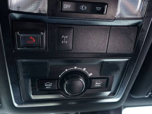 Used 2021 Toyota Tacoma TRD Off-Road w/ Technology Package AWD/4WD image 24
