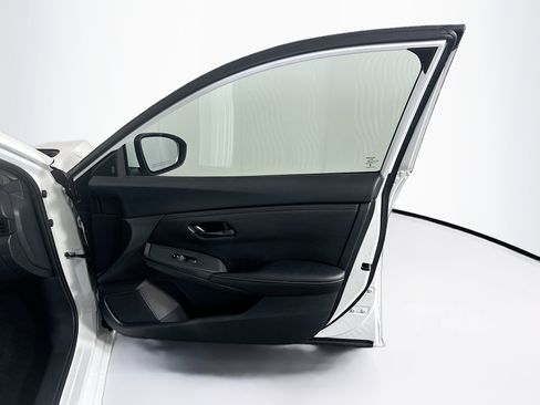 Used 2025 Nissan Sentra S image 31