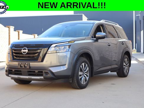 Used 2023 Nissan Pathfinder SL w/ SL Black Package FWD image 1