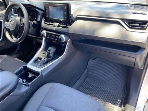 Used 2020 Toyota RAV4 XLE w/ All Weather Liner Package FWD image 28