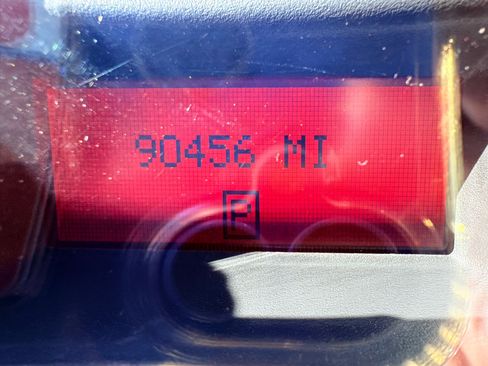 Used 2004 Pontiac Grand Prix GT2 image 28