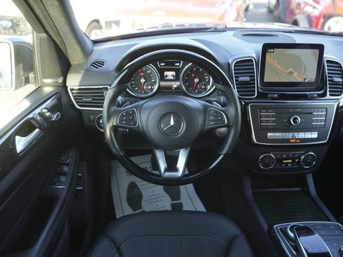 Used 2017 Mercedes-Benz GLS 450 4MATIC image 22