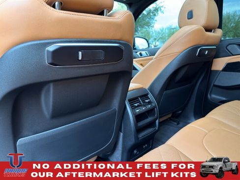 Used 2024 BMW X5 sDrive40i w/ M Sport Package RWD image 21
