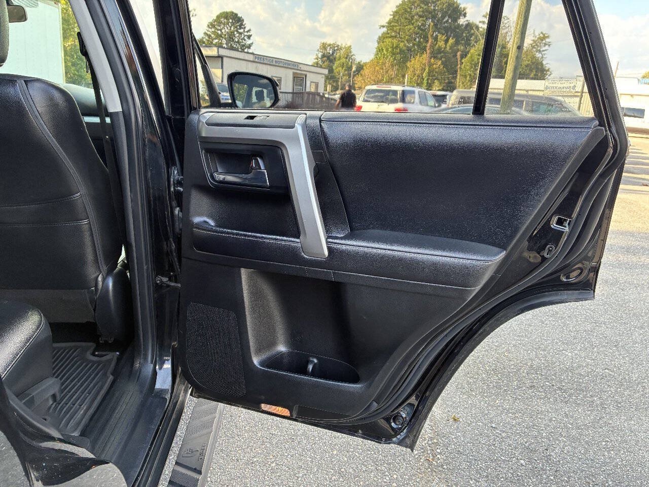 Used 2019 Toyota 4Runner SR5 AWD/4WD image 13
