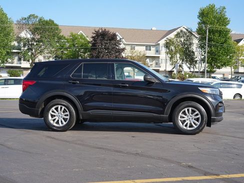 Used 2020 Ford Explorer 4WD w/ Class III Trailer Tow Package image 2