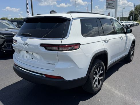 Used 2024 Jeep Grand Cherokee L Limited RWD image 5