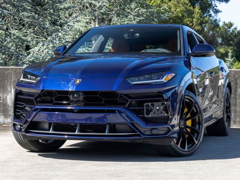 Used 2019 Lamborghini Urus AWD/4WD image 1