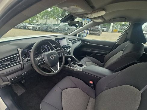 Used 2022 Toyota Camry LE FWD image 13