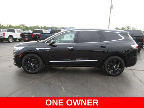 Certified 2023 Buick Enclave Essence w/ Experience Buick Package FWD image 10
